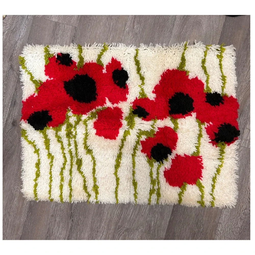 Vintage Hook-It Latch Hook Rug Red Poppy Floral 20x27 Retro Shag Completed